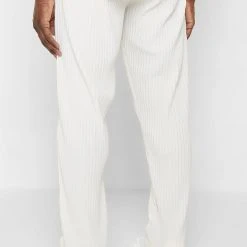 Man Casual Trousers Pleated Trousers - Cream