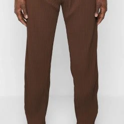 Man Casual Trousers Pleated Trousers - Brown