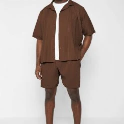 Man Shorts SHORTS SETS Pleated Shorts - Brown