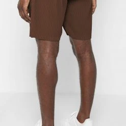 Man Shorts SHORTS SETS Pleated Shorts - Brown