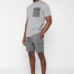 Man Shorts Technical Cargo Shorts - Grey