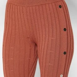 Woman Leggings Distressed Knitted Leggings With Button Detail - Rust