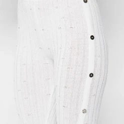 Woman Leggings Distressed Knitted Leggings With Button Detail - White