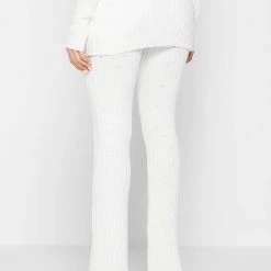 Woman Leggings Distressed Knitted Leggings With Button Detail - White