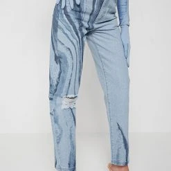 Woman Denim Marble Print Mom Jeans - Light Blue