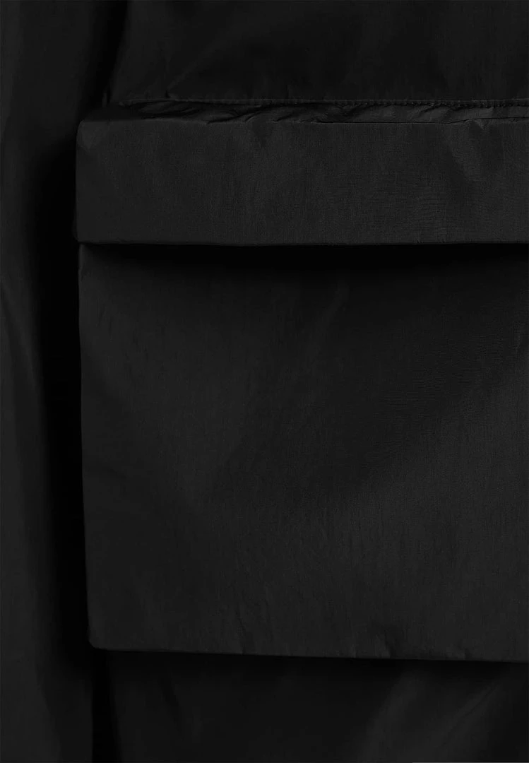 Man Jackets Nylon Cargo Anorak - Black