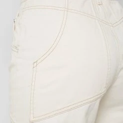 Woman Denim Pocket Detail Mom Jeans - Ecru