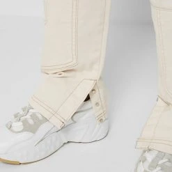 Woman Denim Pocket Detail Mom Jeans - Ecru