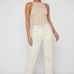 Woman Denim Pocket Detail Mom Jeans - Ecru