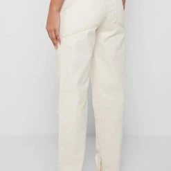 Woman Denim Pocket Detail Mom Jeans - Ecru