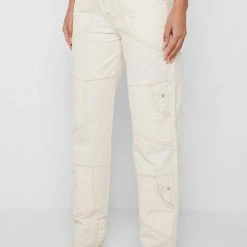 Woman Denim Pocket Detail Mom Jeans - Ecru
