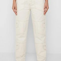 Woman Denim Pocket Detail Mom Jeans - Ecru