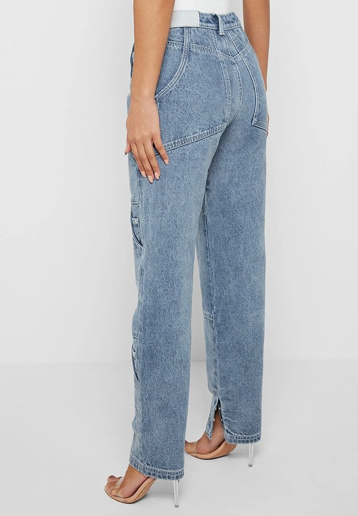 Woman Denim Pocket Detail Mom Jeans - Mid Blue
