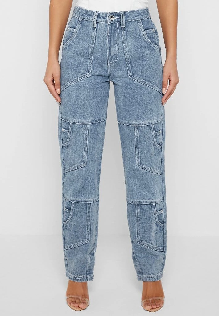 Woman Denim Pocket Detail Mom Jeans - Mid Blue