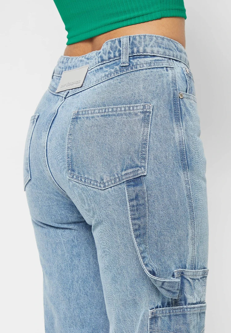 Woman Denim Denim Cargo Mom Jeans - Mid Blue