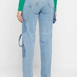Woman Denim Denim Cargo Mom Jeans - Mid Blue
