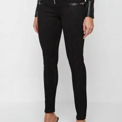Woman Leggings Vegan Suede Buckle Detail Leggings - Black