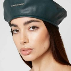 Woman Accessories Vegan Leather Beret - Green