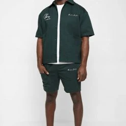 Man Shorts Signature Cargo Shorts - Green