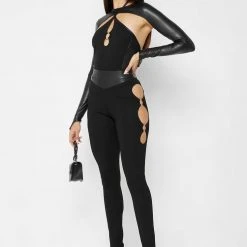 Woman Leggings Cut-Out O-Ring Leggings - Black