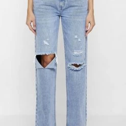 Woman Denim Distressed Relaxed Fit Mom Jeans - Blue