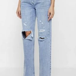 Woman Denim Distressed Relaxed Fit Mom Jeans - Blue