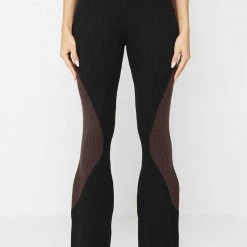 Woman Trousers Knitted Contour Fit And Flare Trousers - Black/Brown
