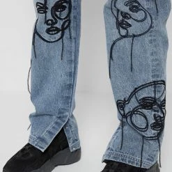 Woman Denim Line Art Mom Jeans - Mid Blue