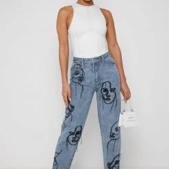 Woman Denim Line Art Mom Jeans - Mid Blue