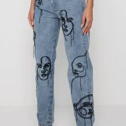 Woman Denim Line Art Mom Jeans - Mid Blue