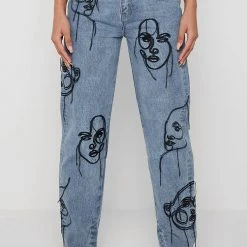 Woman Denim Line Art Mom Jeans - Mid Blue