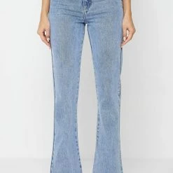 Woman Denim Mid Rise Flared Jeans - Mid Blue