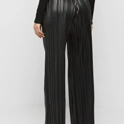 Woman Trousers Pleated Leather Trousers - Black