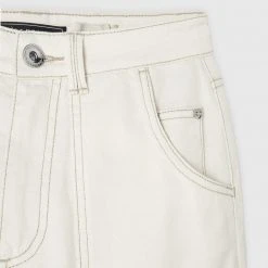 Woman Denim Pocket Detail Mom Jeans - Ecru