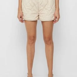 Woman Shorts Matte Quilted Boxer Shorts - Beige