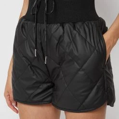 Woman Shorts Matte Quilted Boxer Shorts - Black