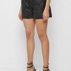 Woman Shorts Matte Quilted Boxer Shorts - Black