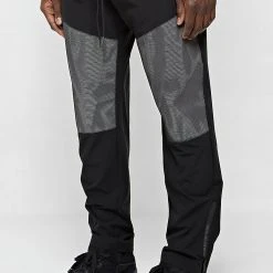 Man Tracksuit Bottoms TRACKSUITS Reflective & Mesh Track Pants - Black