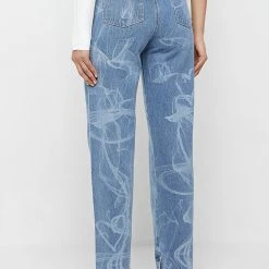 Woman Denim Smoke Print Mom Jeans - Mid Blue