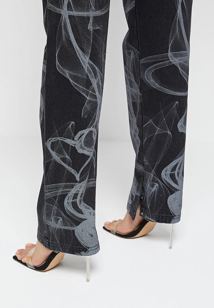 Woman Denim Smoke Print Mom Jeans - Washed Black