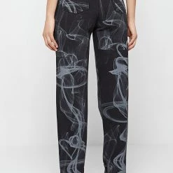 Woman Denim Smoke Print Mom Jeans - Washed Black