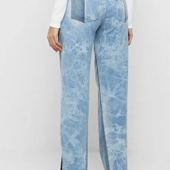 Woman Denim Two Tone Marbled Mom Jeans - Blue